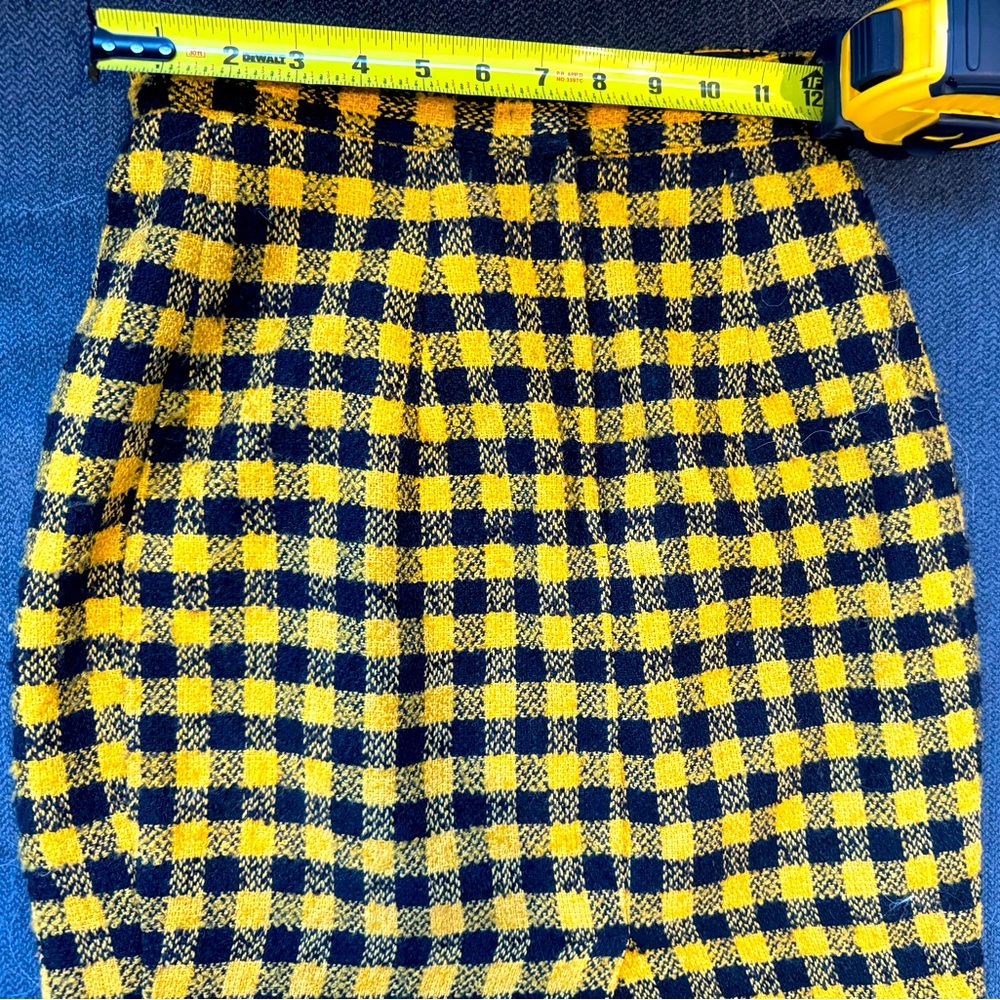 Super Cute Vintage Wool Checkered Mini - Picture 5 of 6